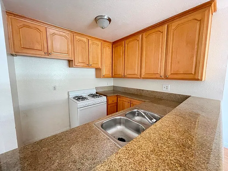 9849 Tabor St #105 — Photo 22