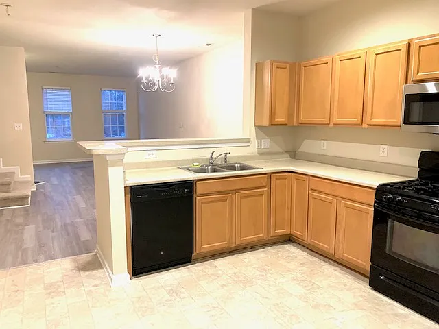 3857 Cary Glen Blvd — Photo 7