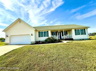 185 Willow Lake Dr, Vine Grove, KY 40175
