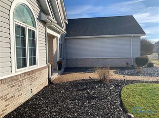 6608 Foxtail Ln, Maumee, OH 43537