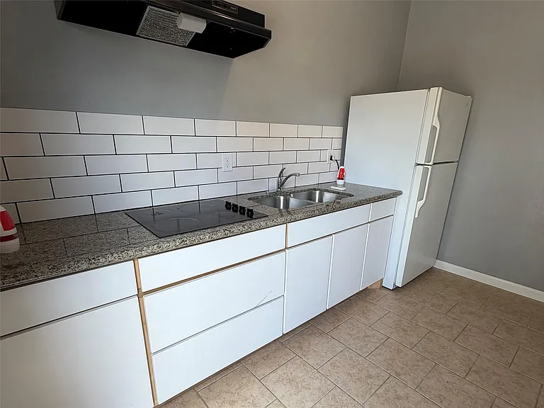 2909 King St #F — Photo 2