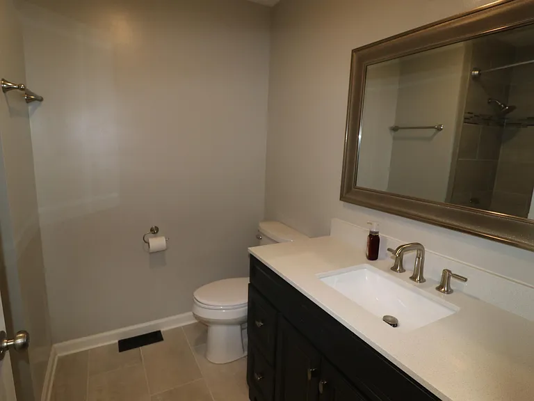 937 Ragle St — Photo 8