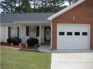 617 Flagstone Dr, Rossville, GA 30741
