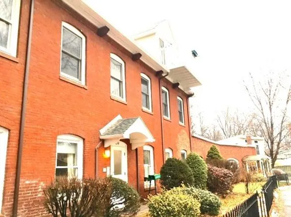 53 Clark Ave APT 5, Northampton, MA 01060