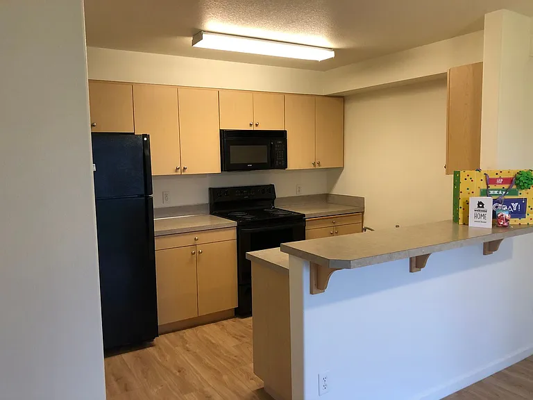 Falcon Ridge Apartments — Photo 8