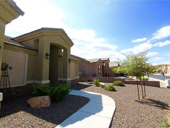 4th image of 2102 Buena Vista Dr