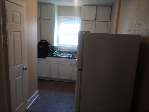3rd image of 3527 Guilford Ave