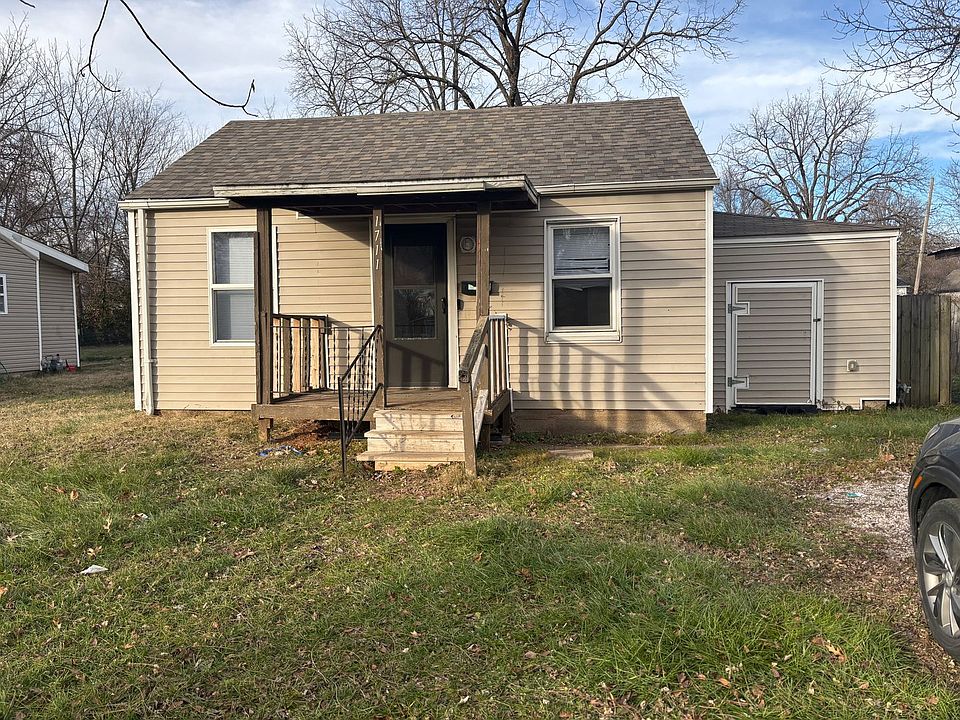 1st image of 1711 W Thoman St