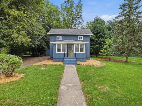 732 N Warren Ave, Freeport, IL 61032