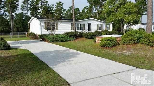 1st image of 611 Cory Ln NE