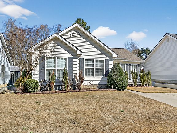 3rd image of 4651 Clifden Avenue