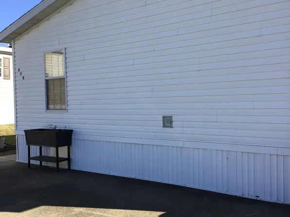 466 Tanglewood Dr #80, Middleville, MI 49333