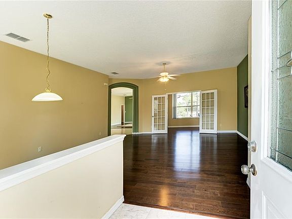 4th image of 5027 Sawgrass Lake Cir
