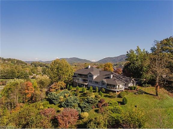 5th image of 388 Skylark Ln