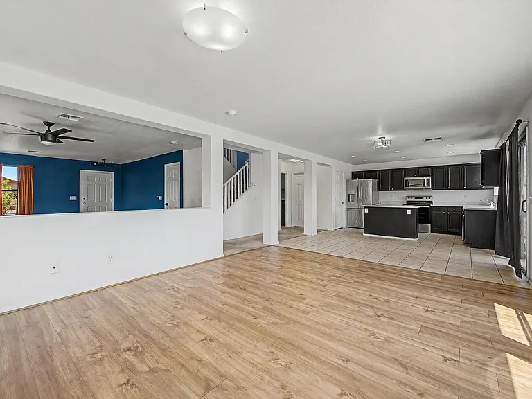 559 W Viola St — Photo 14