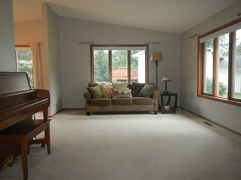 208 Arch St — Photo 3