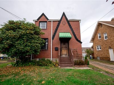 1711 Montour St, Coraopolis, PA, 15108