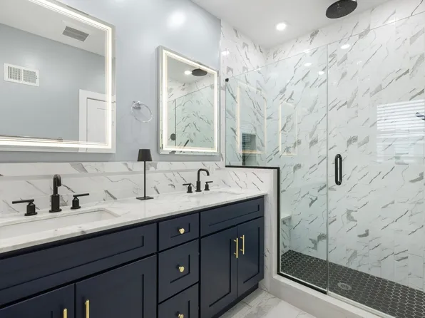 23 Manhattan Avenue image 11 of 17