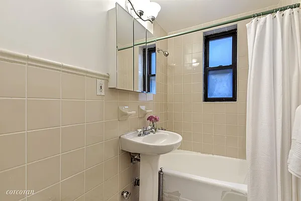 Sold by Corcoran | media 19