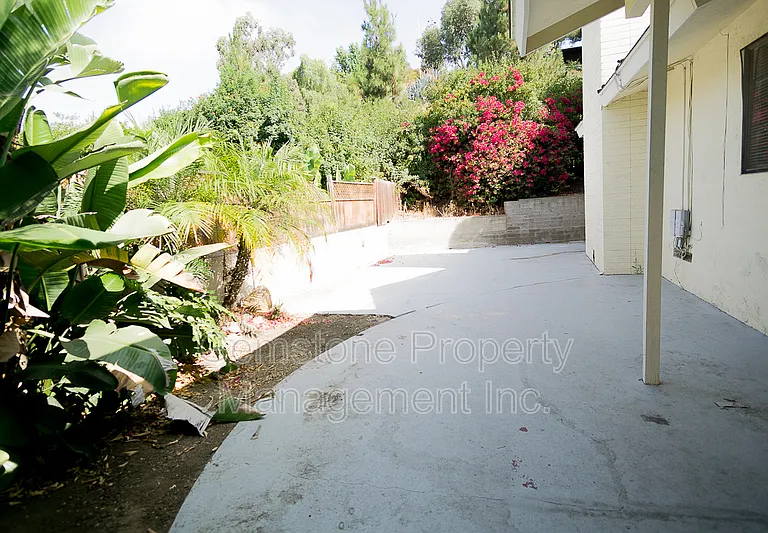 5220 Joan Ct — Photo 19