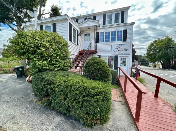 20 Free St APT 201, Saco, ME 04072