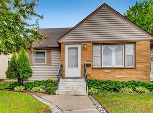 56 Rose Ave W, Saint Paul, MN 55117