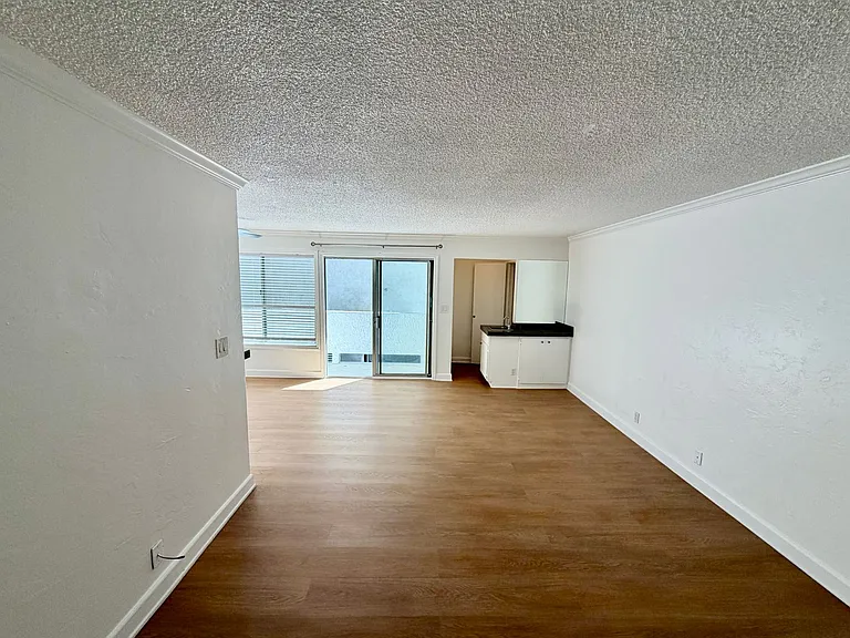 332 Culver Boulevard 363 Pershing — Photo 20