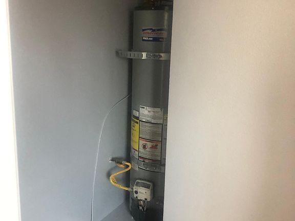 5th image of 4728 Walnut Ave #4728