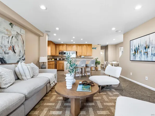 806 Redondo Ct, San Diego, CA 92109