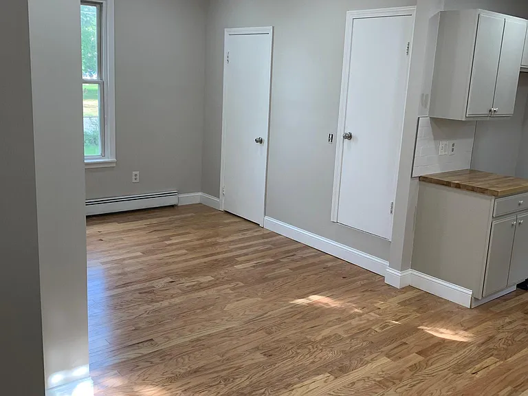 135 Gilbert St #1 — Photo 6