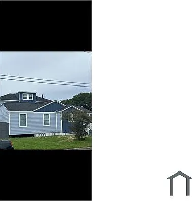3 bed, 1350 sqft, $2,328 — Photo 2