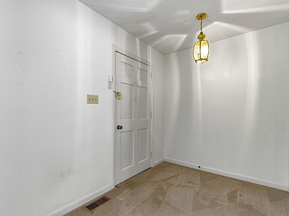 4th image of 3955 Juniper Bay Rd.