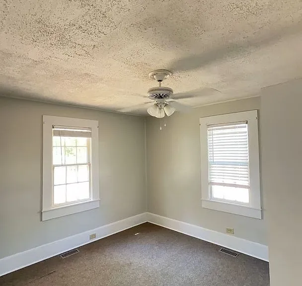 104 Boswell St — Photo 12