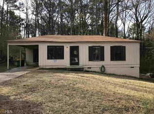 805 Cascade Dr, Forest Park, GA