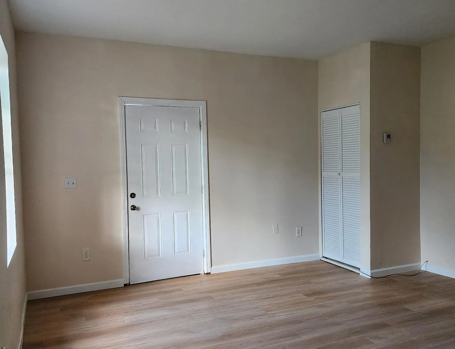 2 bed, 700 sqft, $1,100 — Photo 2