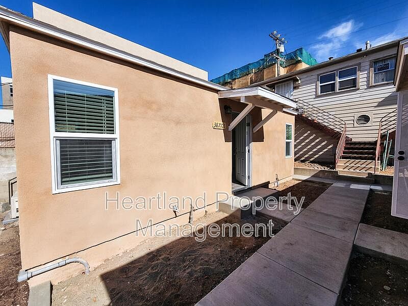 1st image of 3877 1/2 39th St