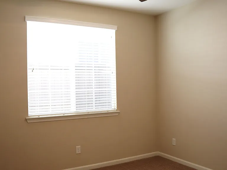 540 Needles Ct — Photo 15