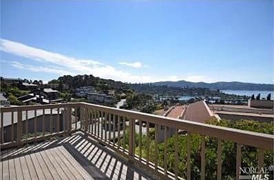 4th image of 94 Marinero Cir
