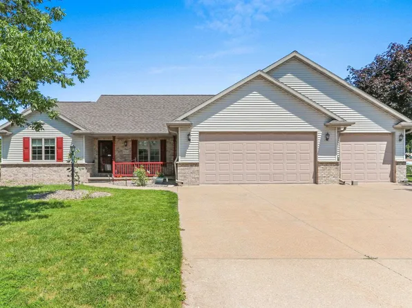 W6164 Shagbark Hickory Ln, Menasha, WI 54952