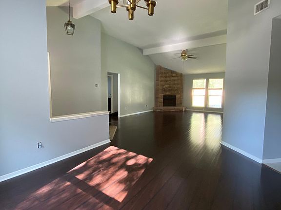 5th image of 5002 Village Springs Dr