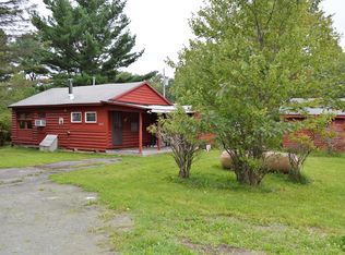 110 E Balsam Rd, Greentown, PA 18426