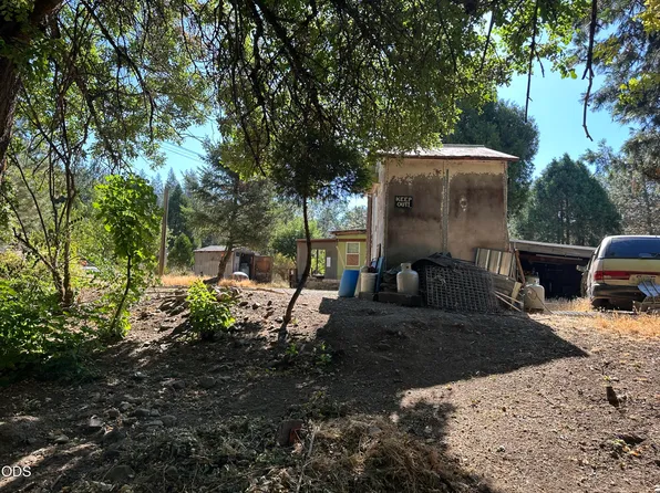 21833 Antioch Rd, White City, OR 97503