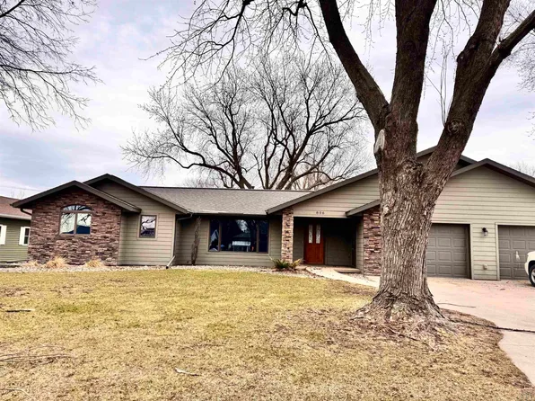 806 Floyd St, Sanborn, IA 51248