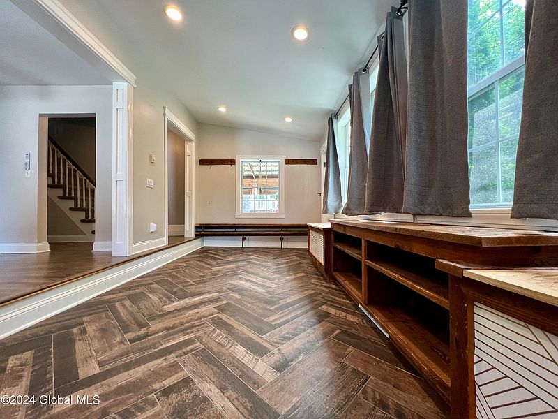 2nd image of 7 Patten Avenue