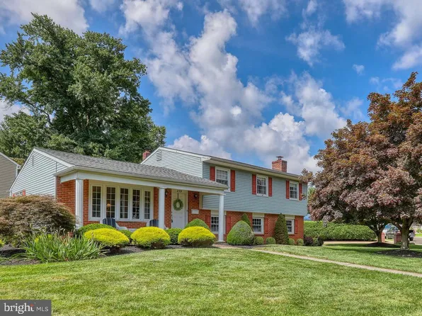239 Louise Dr, Morrisville, PA 19067