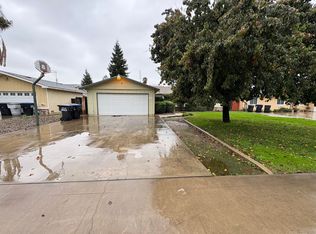 1439 W Evans Ave, Visalia, CA