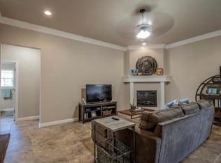512 Landry Ct, Granbury, TX 76049