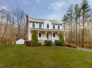 8 Henry Joseph Dr, Webster, MA 01570