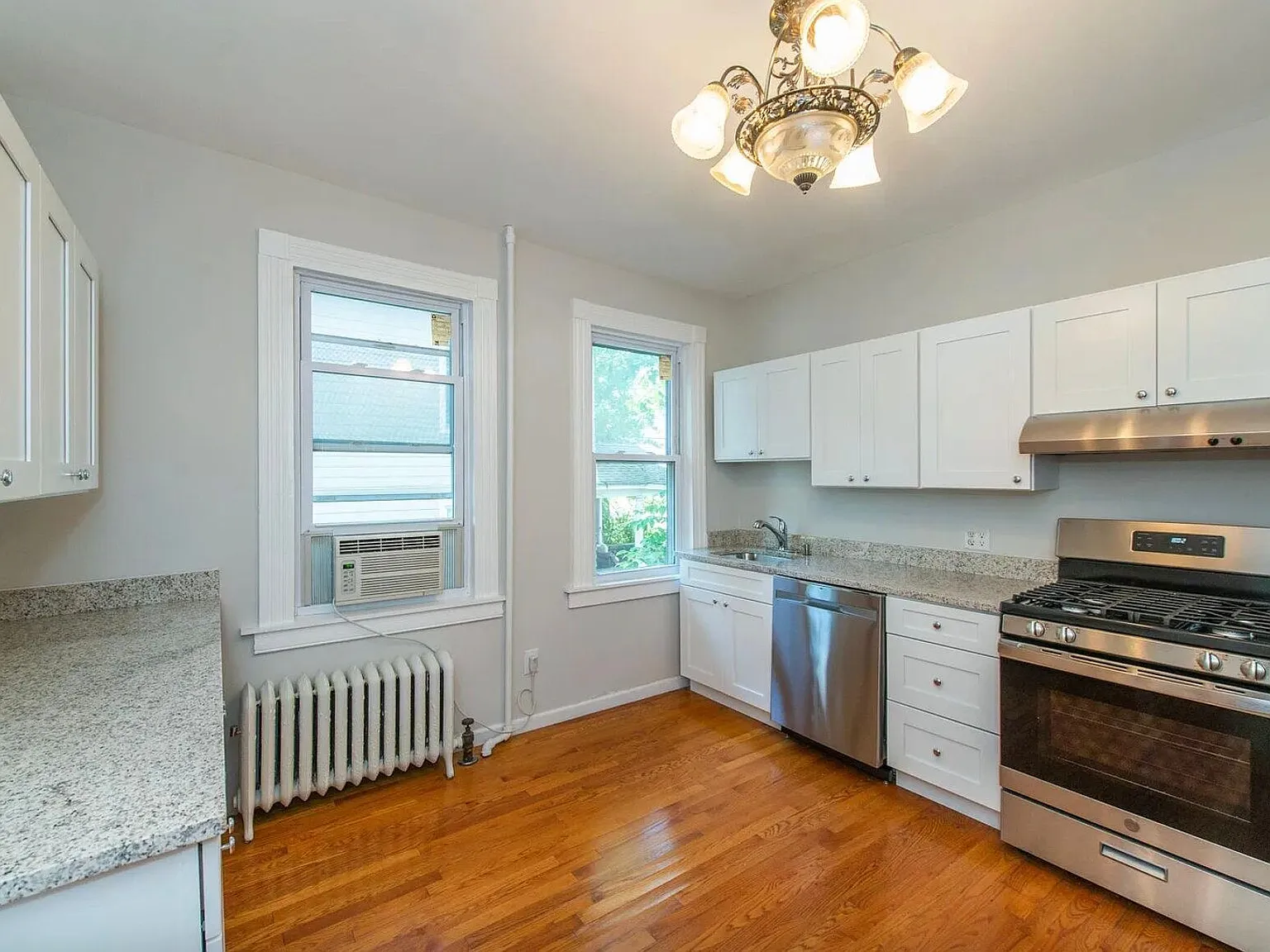 3 bed, $4,000 — Photo 4