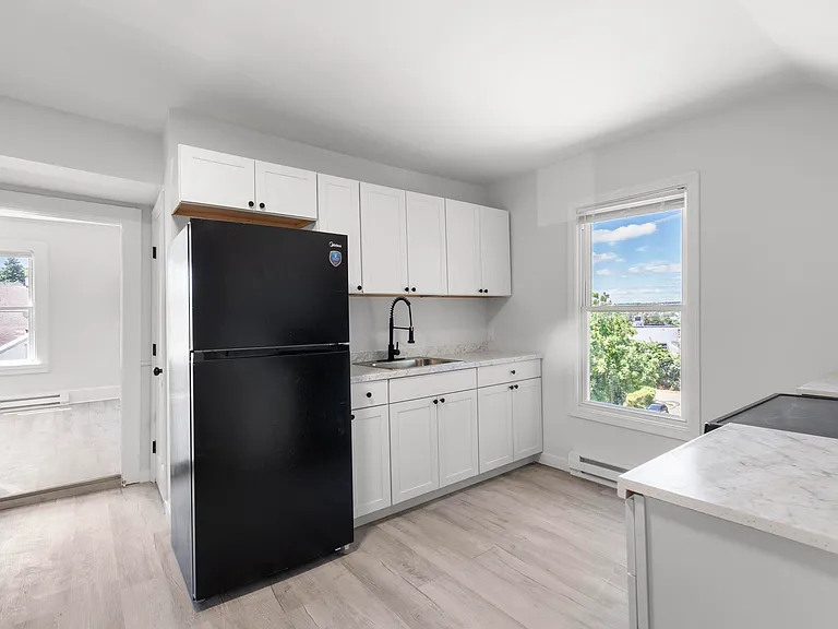 146 Hobart St #3 — Photo 19